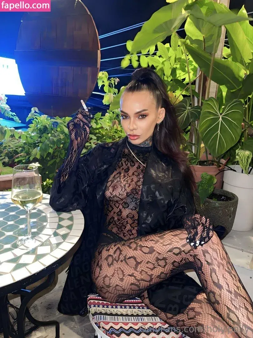 holy.polly Onlyfans Photo Gallery 