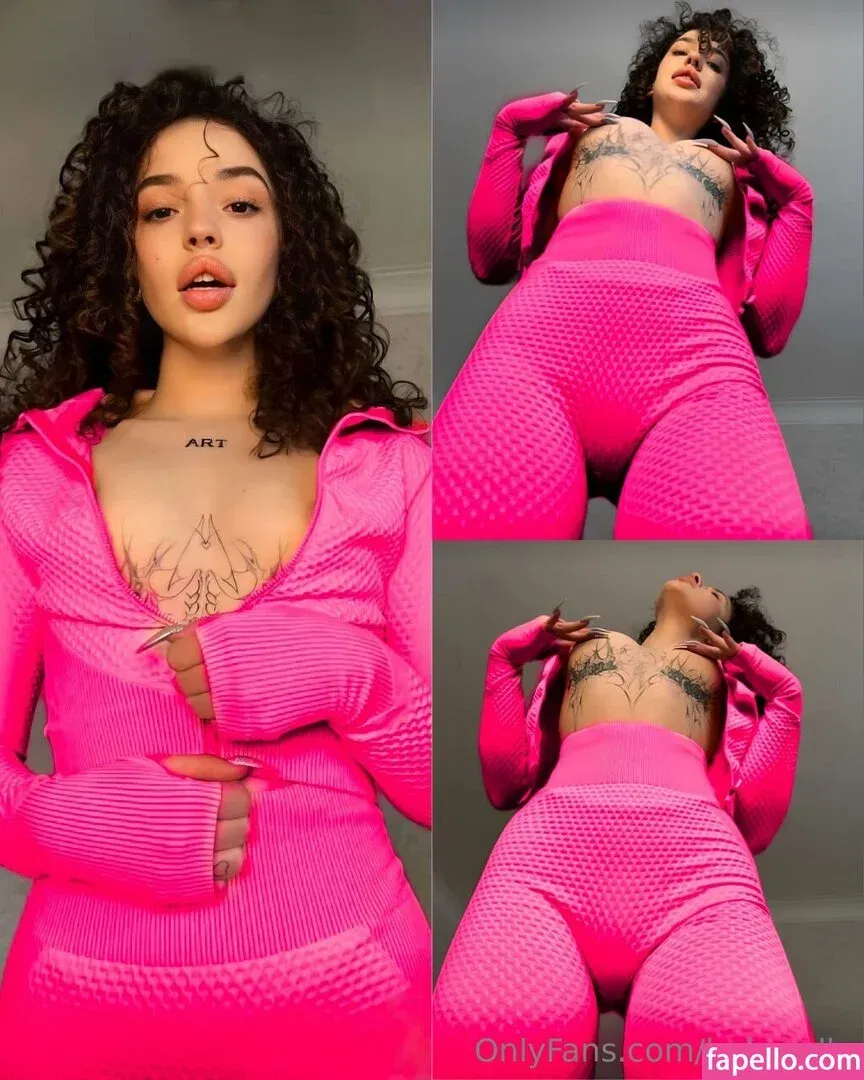 holy.polly Onlyfans Photo Gallery 