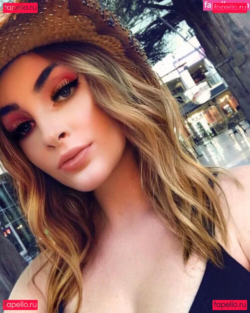 scarlettsandford Onlyfans Photo Gallery 