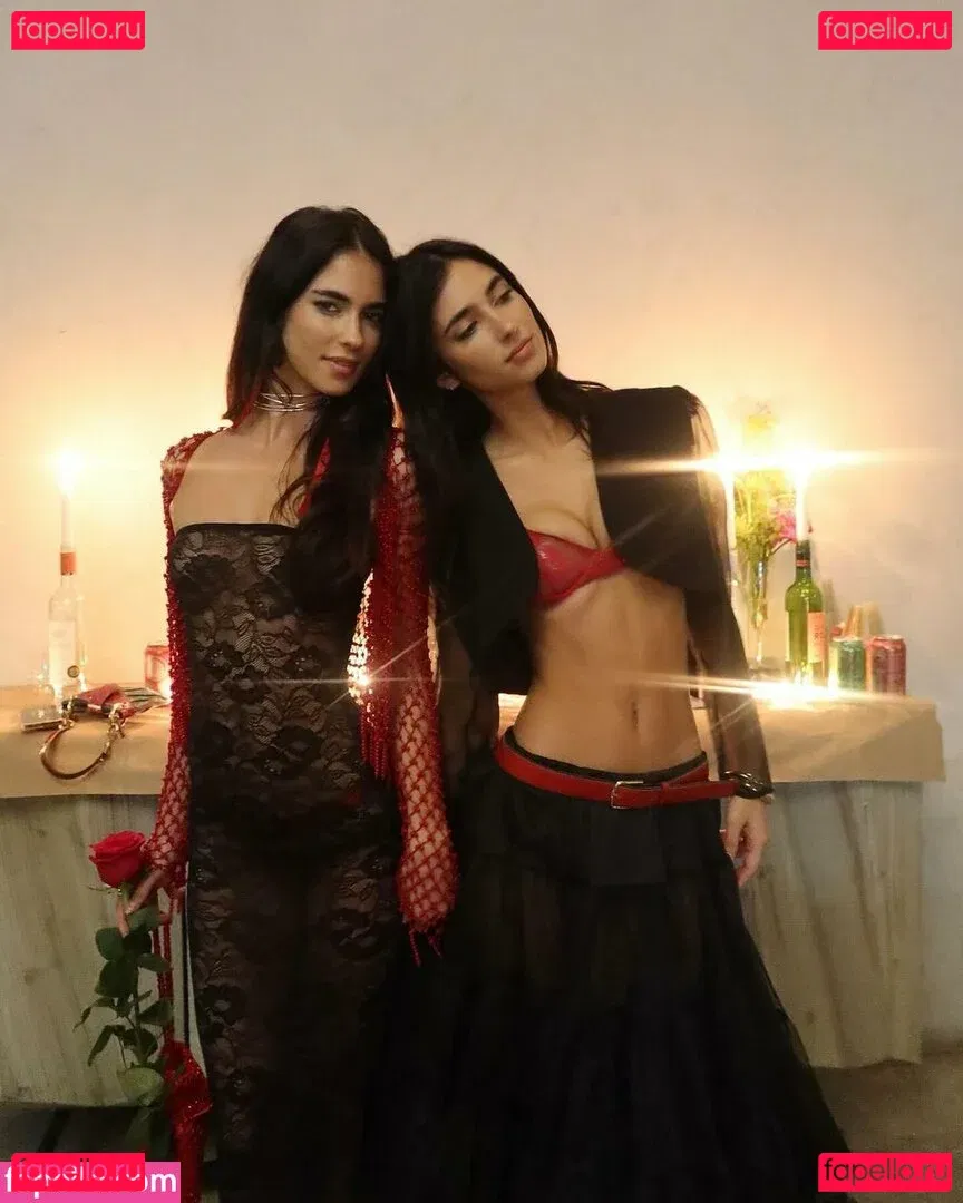 Elisa & Renne Herbert Twins Onlyfans Photo Gallery 