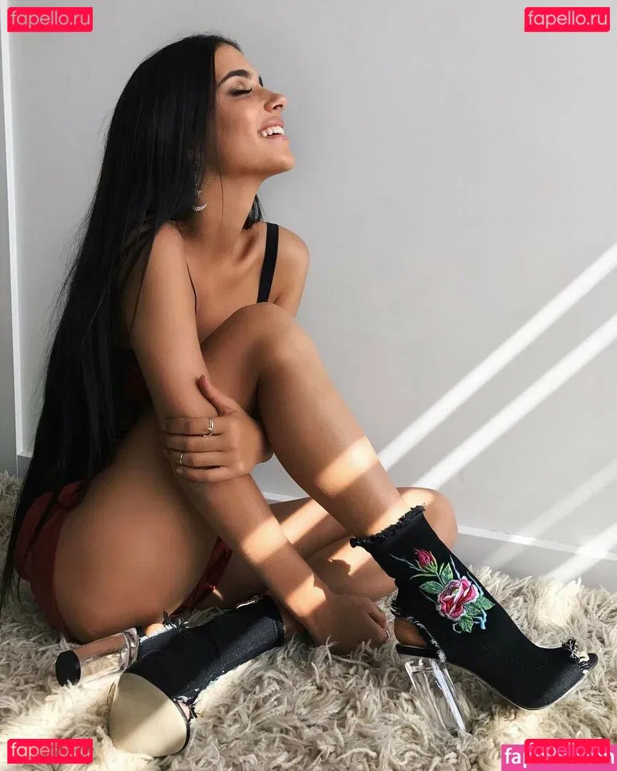 Elisa & Renne Herbert Twins Onlyfans Photo Gallery 