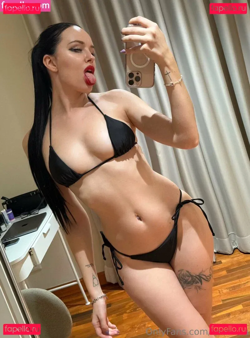 xxmillaa Onlyfans Photo Gallery 