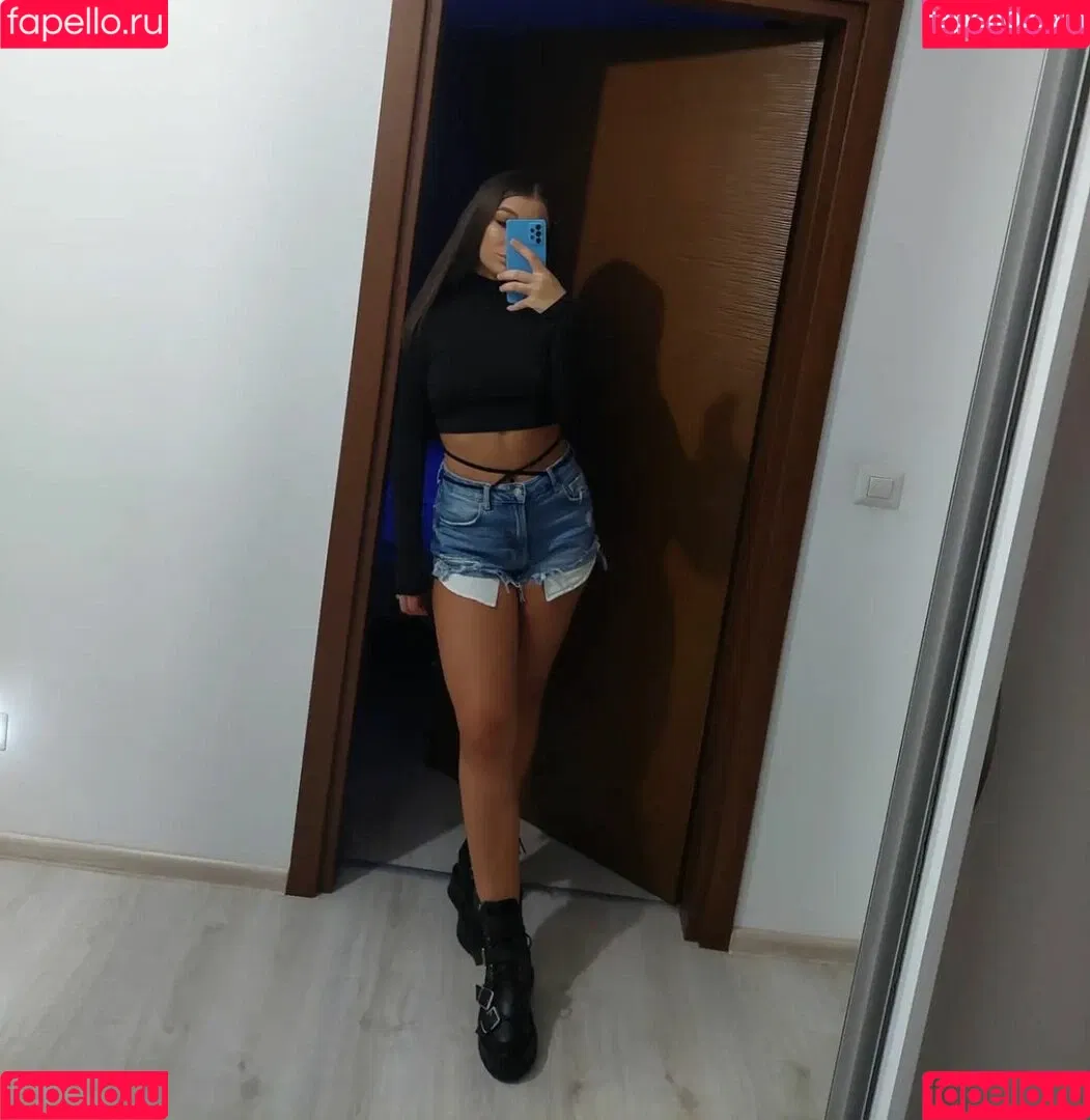 roxanasilvanasandu Onlyfans Photo Gallery 