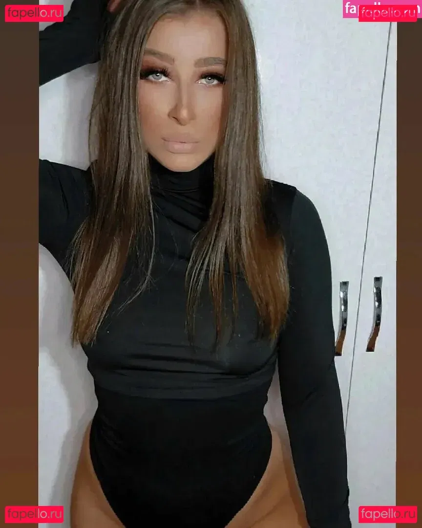 roxanasilvanasandu Onlyfans Photo Gallery 