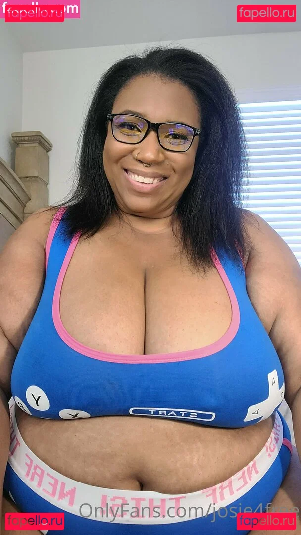 josie4free Onlyfans Photo Gallery 