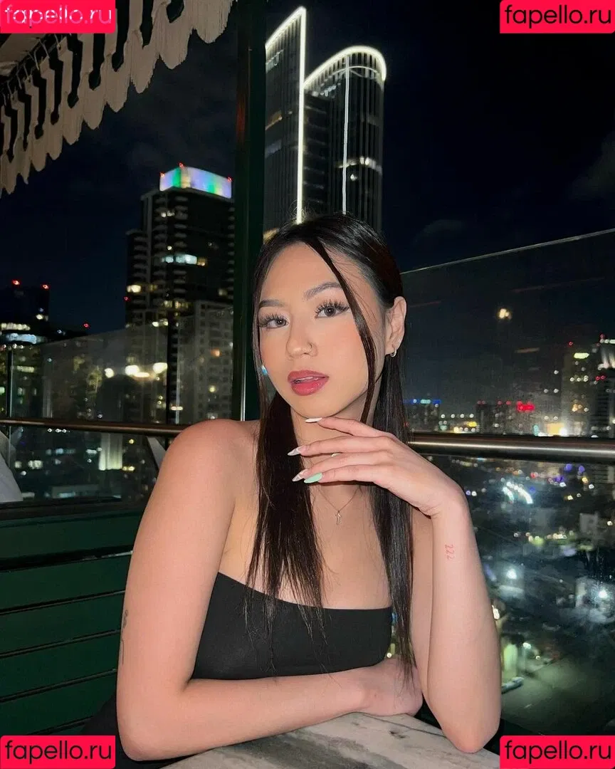 Kim Vuong Onlyfans Photo Gallery 