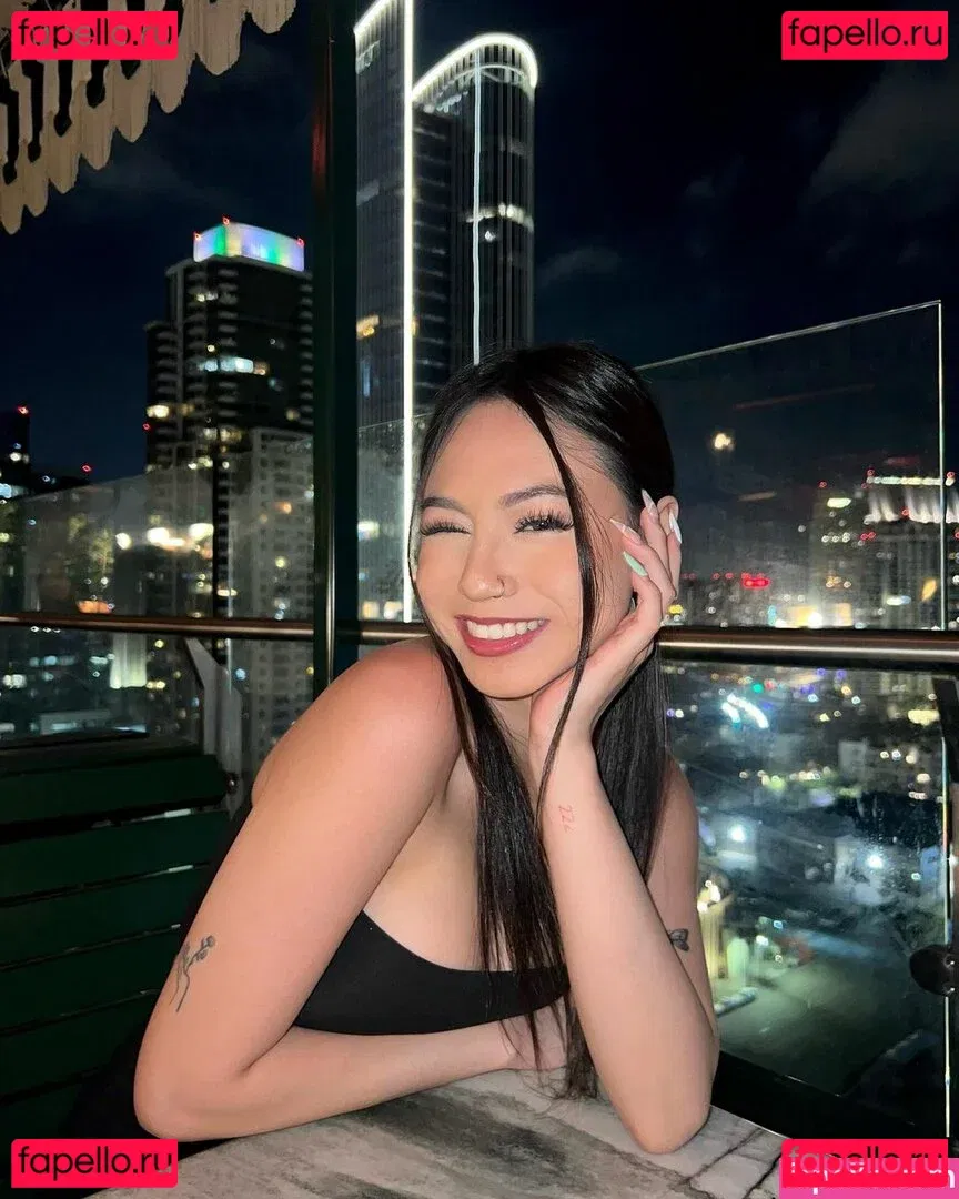 Kim Vuong Onlyfans Photo Gallery 