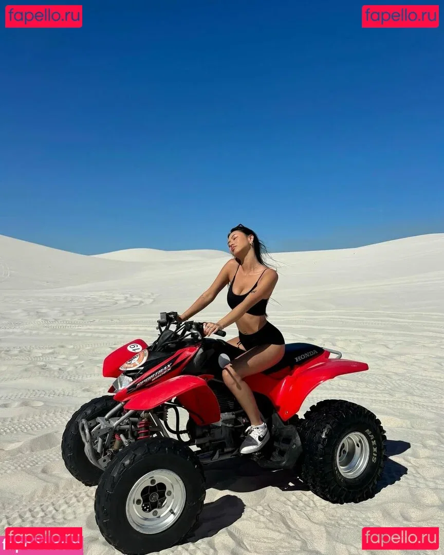 Kim Vuong Onlyfans Photo Gallery 