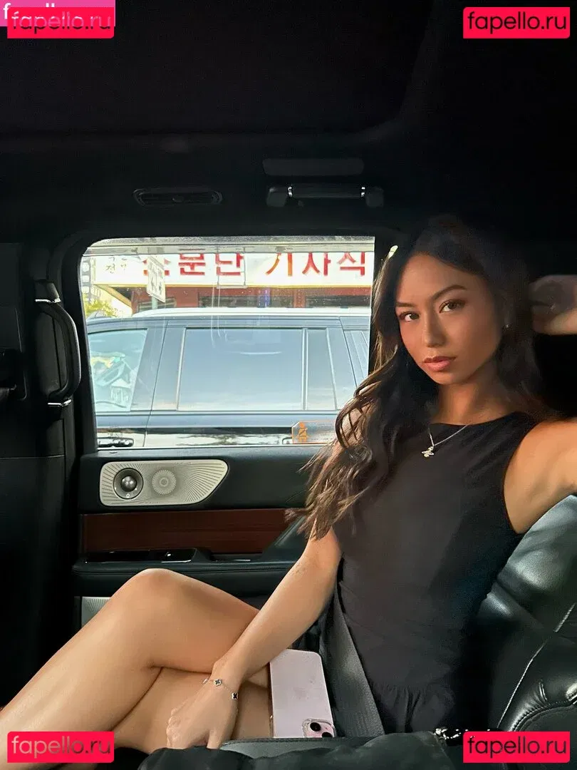 Kim Vuong Onlyfans Photo Gallery 