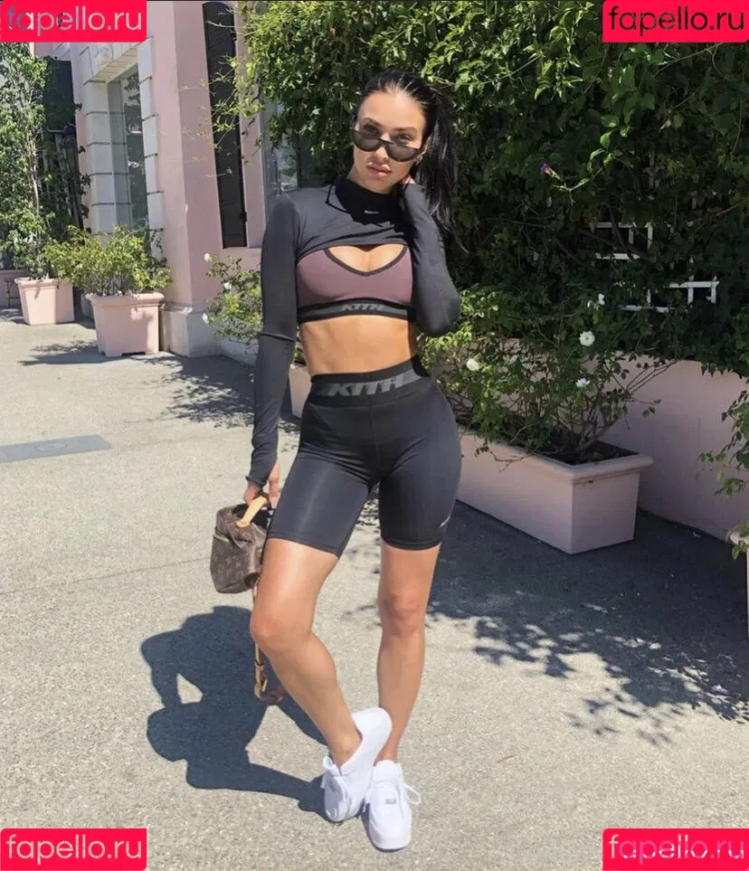 bre_tiesi Onlyfans Photo Gallery 