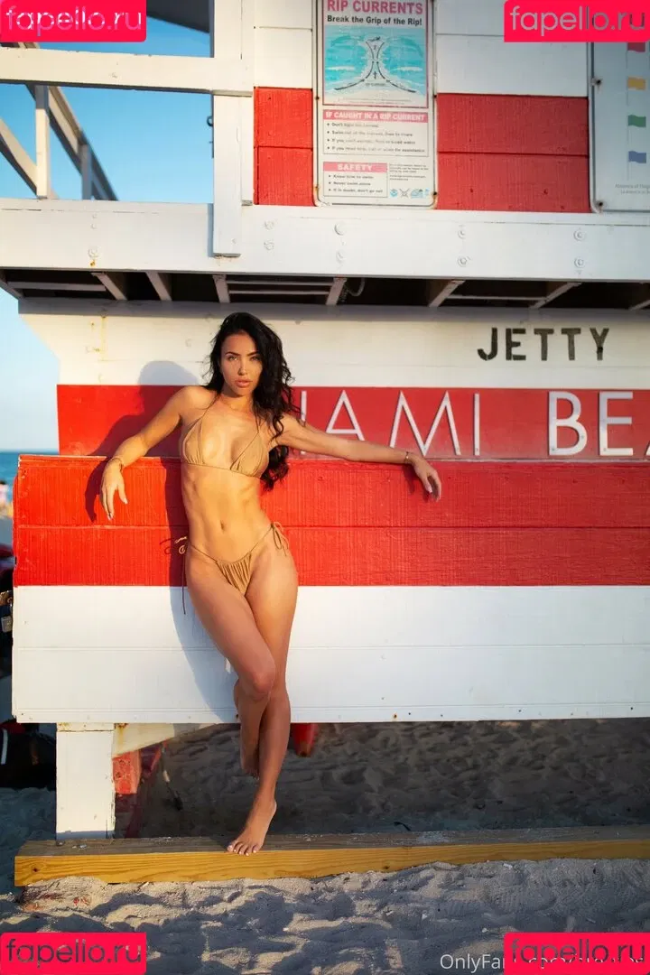 bre_tiesi Onlyfans Photo Gallery 