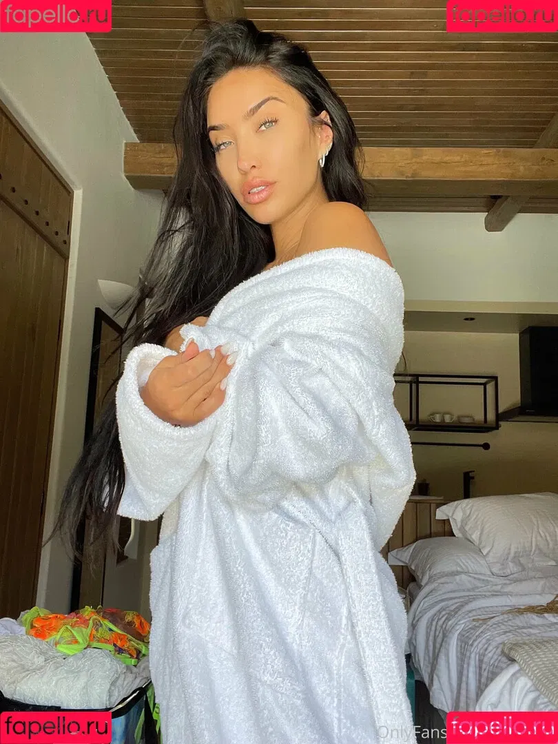bre_tiesi Onlyfans Photo Gallery 