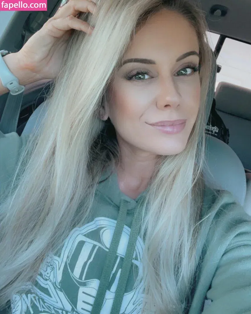 Noelle Onlyfans Photo Gallery 