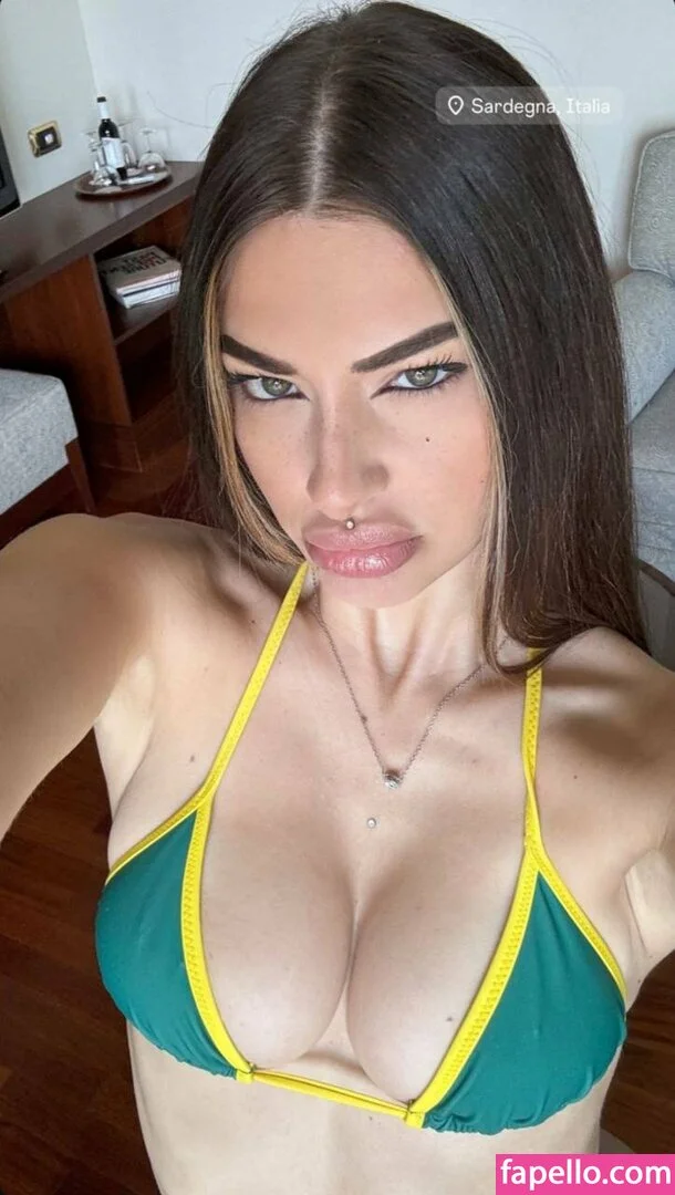 roberryc Onlyfans Photo Gallery 