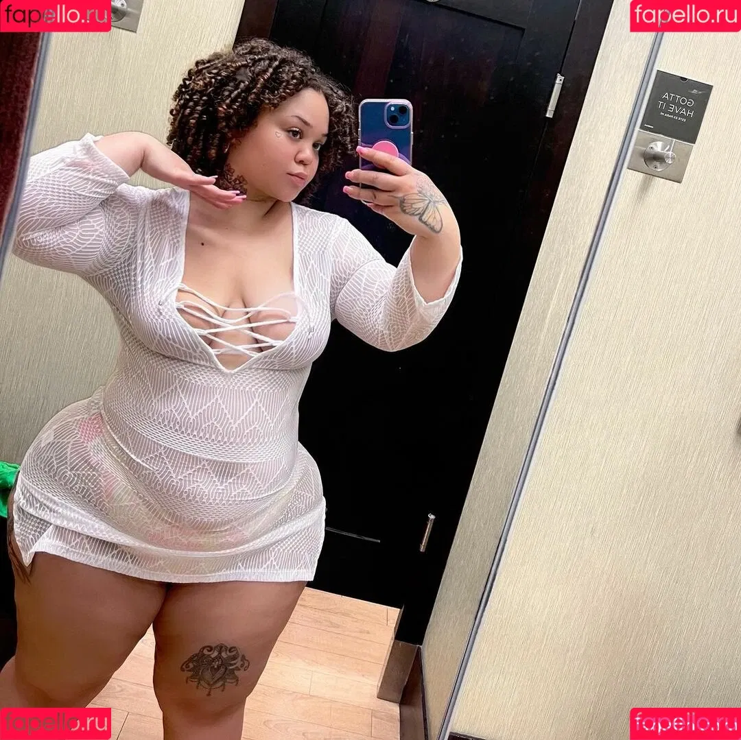 MamiTinkk Onlyfans Photo Gallery 