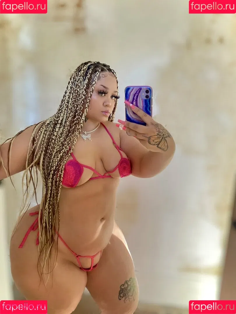 MamiTinkk Onlyfans Photo Gallery 