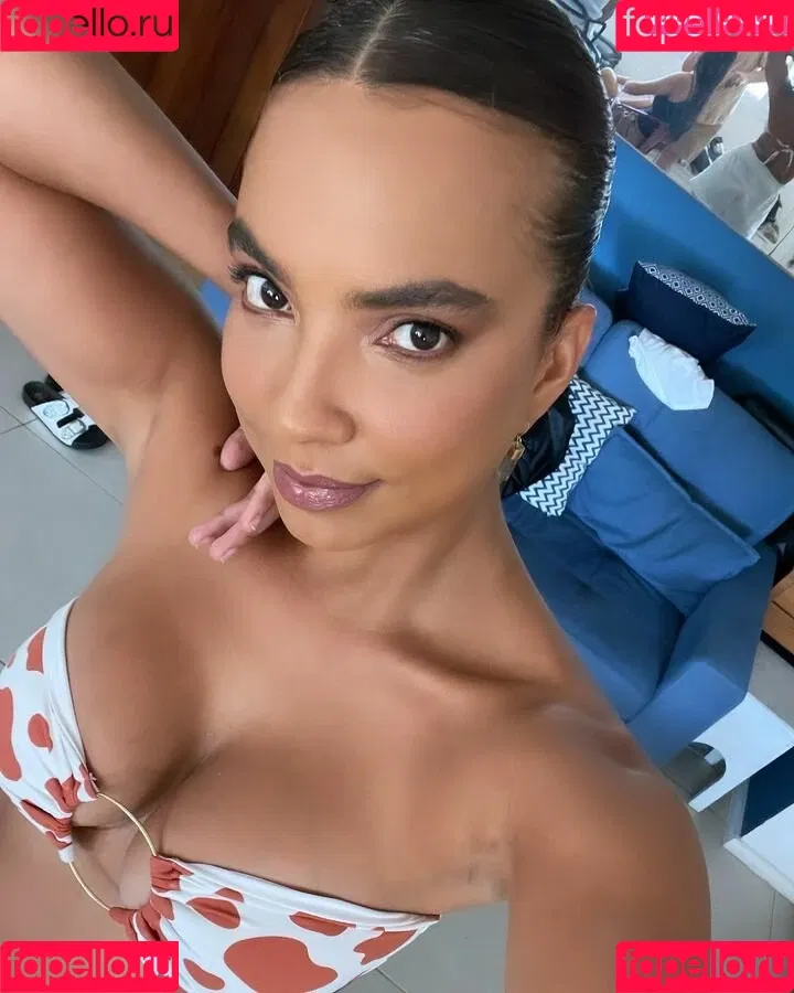 Gabriela Moreyra Onlyfans Photo Gallery 