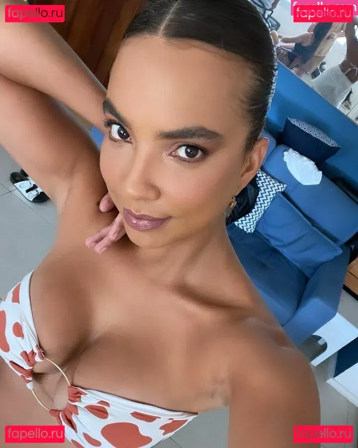 Gabriela Moreyra Onlyfans Photo Gallery 