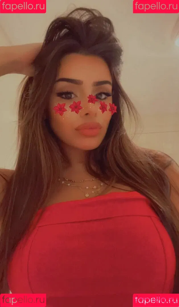 Celina Sharma Onlyfans Photo Gallery 