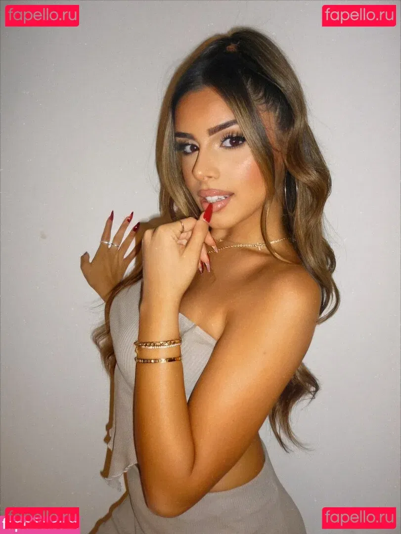 Celina Sharma Onlyfans Photo Gallery 