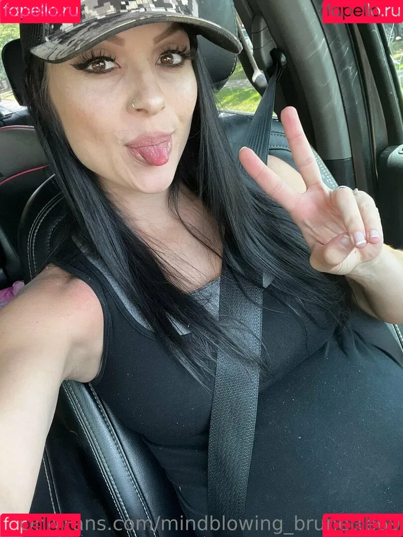 mindblowing_brunette69 Onlyfans Photo Gallery 