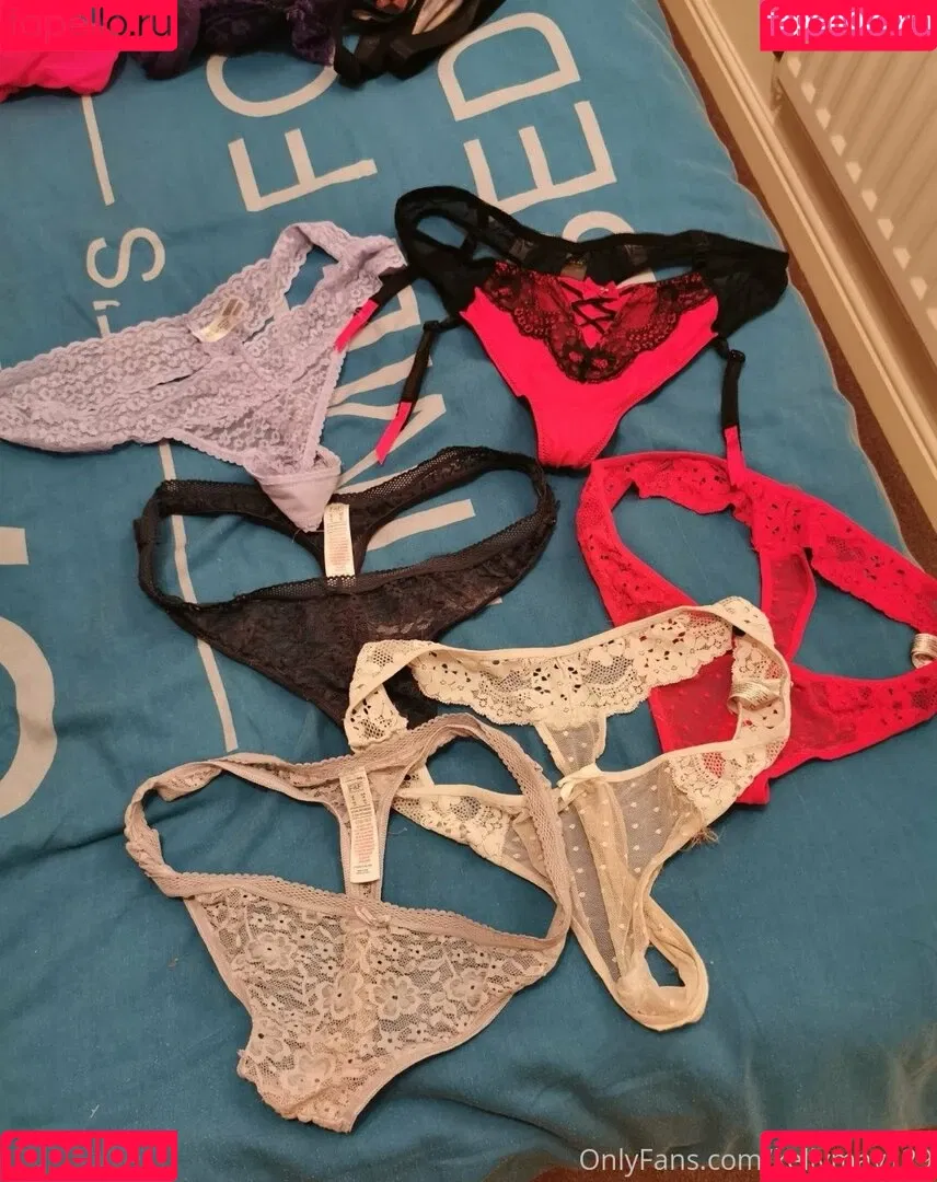 kellymay129 Onlyfans Photo Gallery 