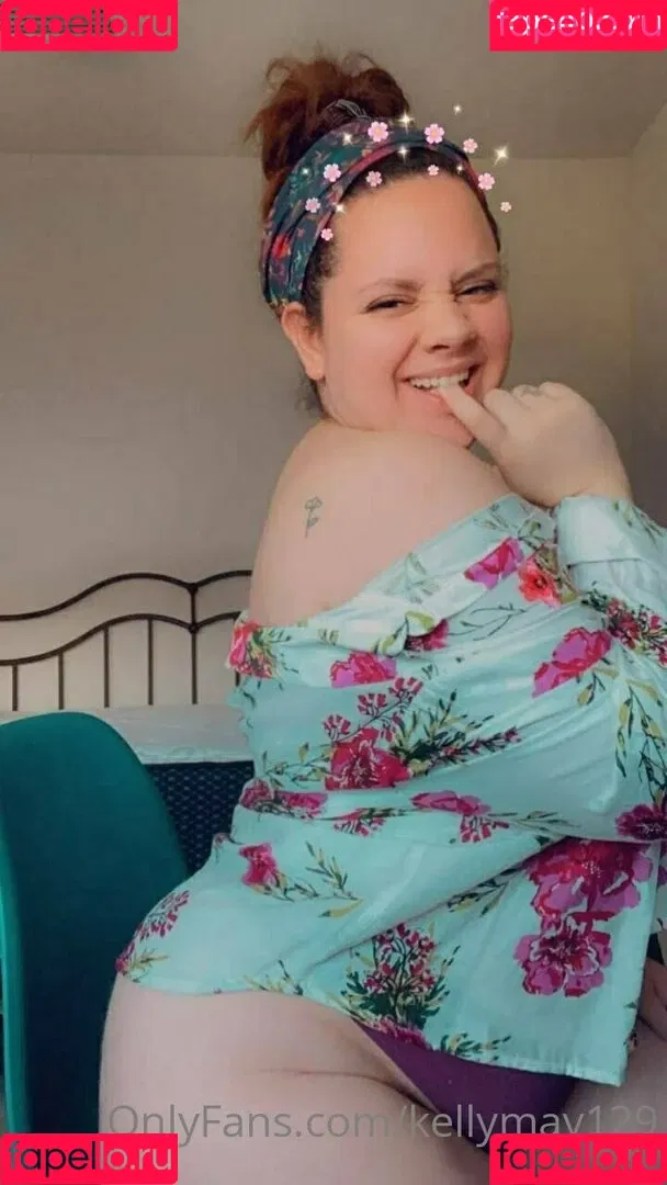 kellymay129 Onlyfans Photo Gallery 