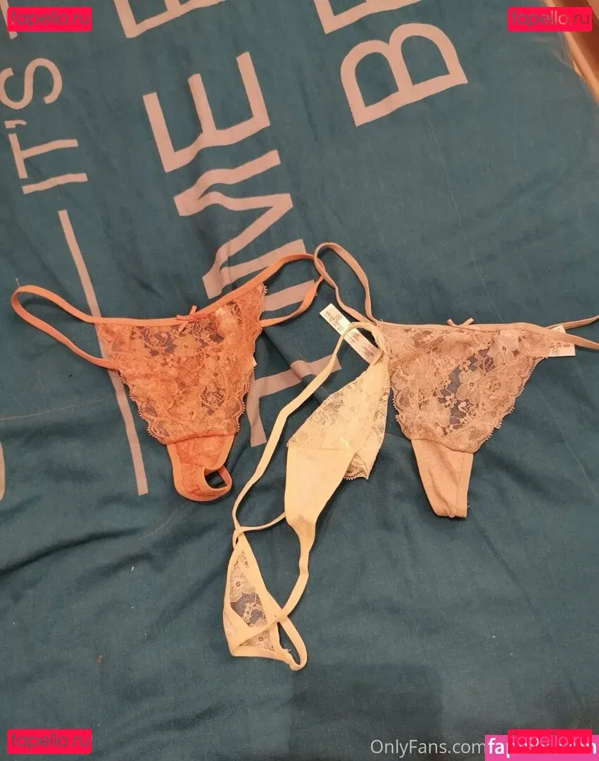 kellymay129 Onlyfans Photo Gallery 