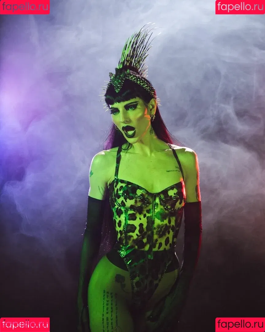 Lilith Czar Onlyfans Photo Gallery 