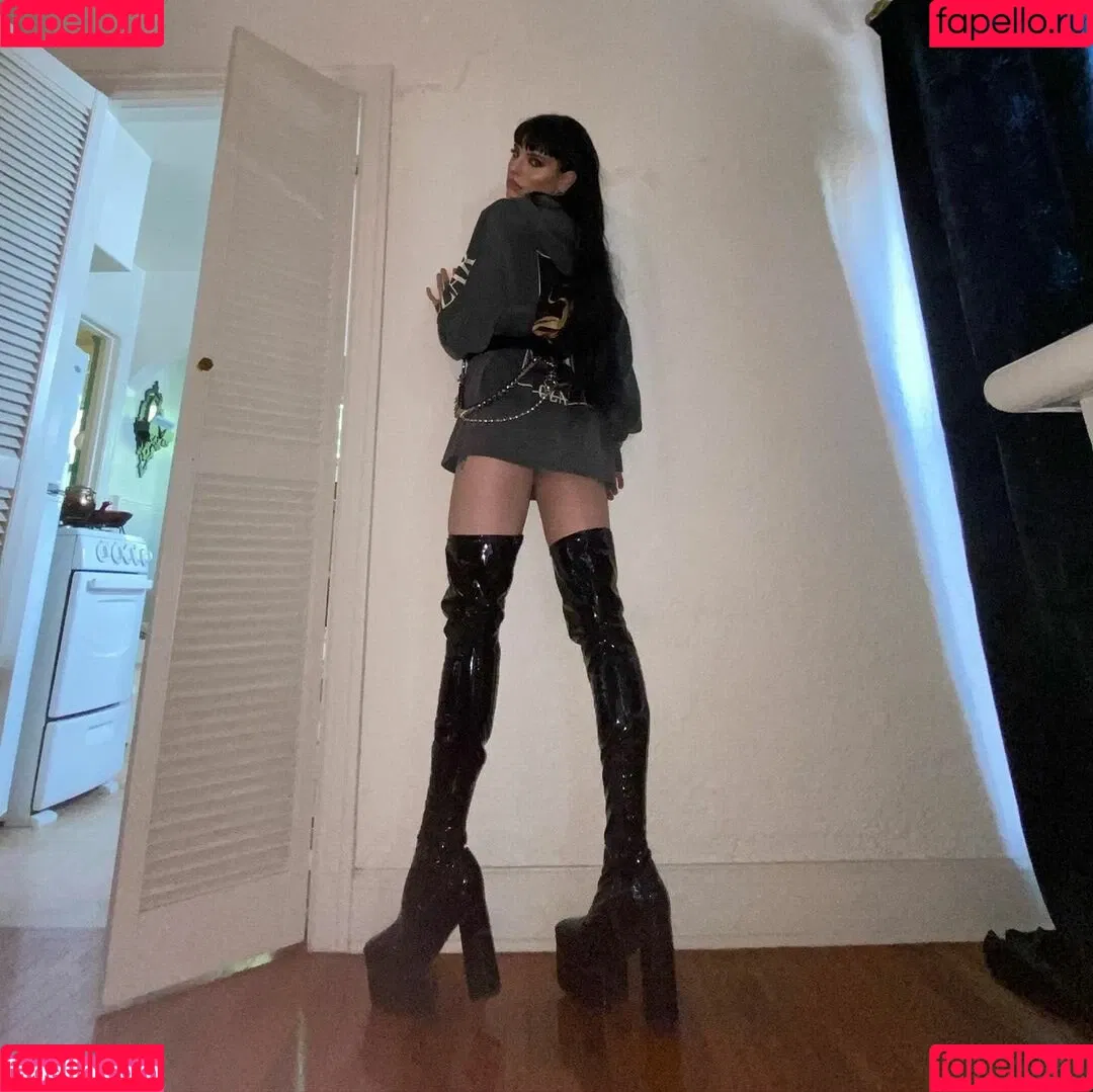 Lilith Czar Onlyfans Photo Gallery 
