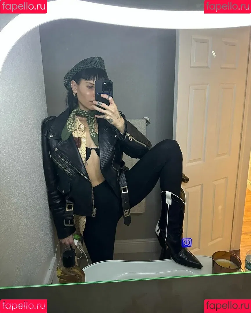 Lilith Czar Onlyfans Photo Gallery 