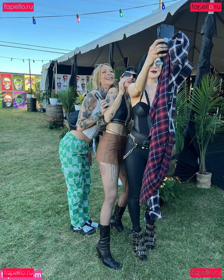 Lilith Czar Onlyfans Photo Gallery 