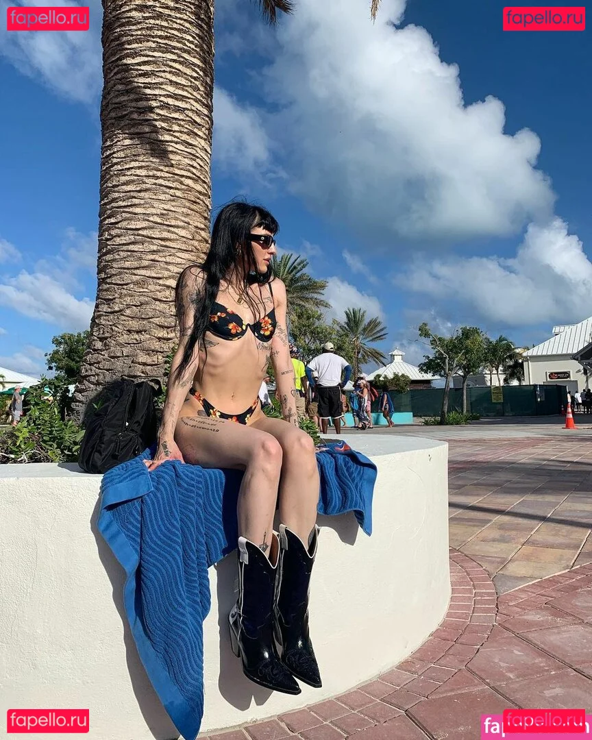 Lilith Czar Onlyfans Photo Gallery 