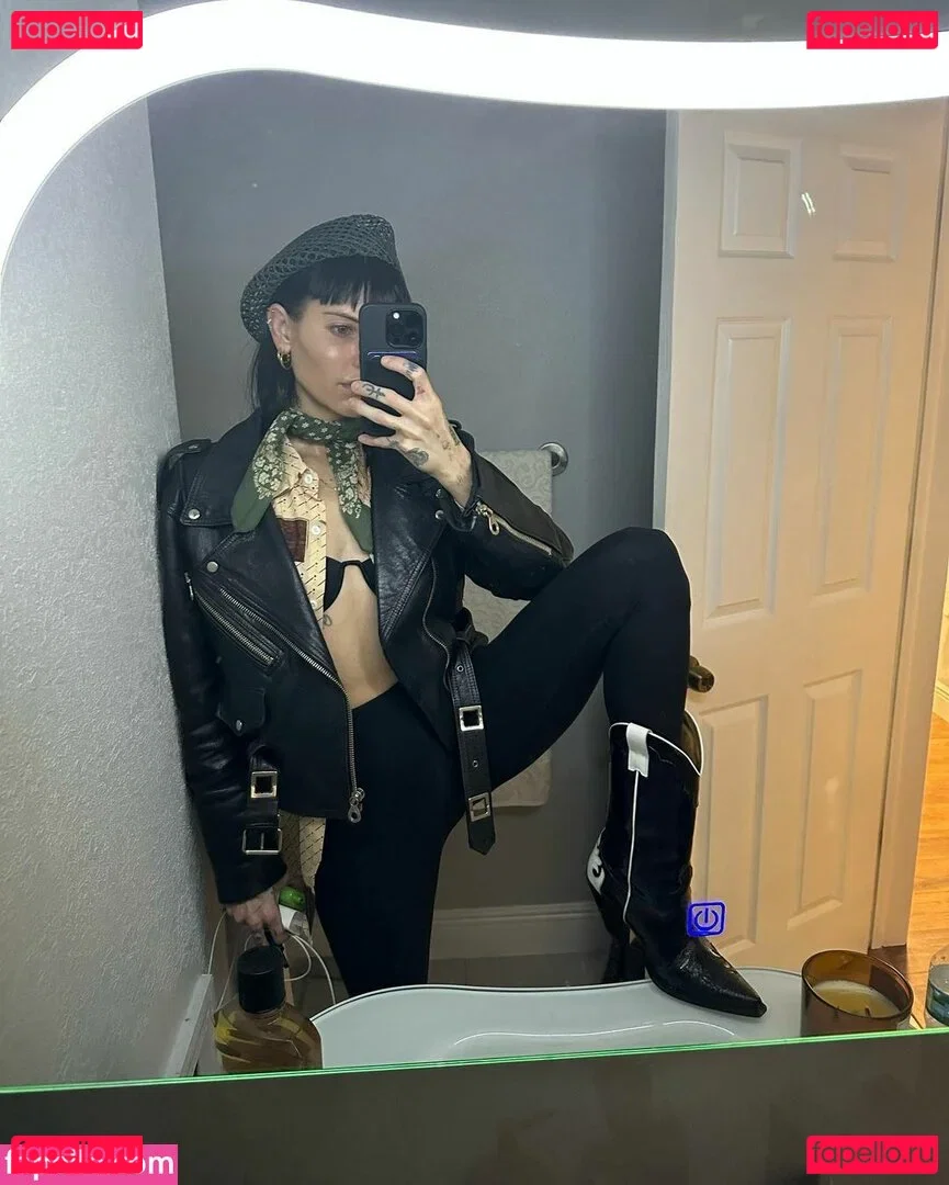 Lilith Czar Onlyfans Photo Gallery 