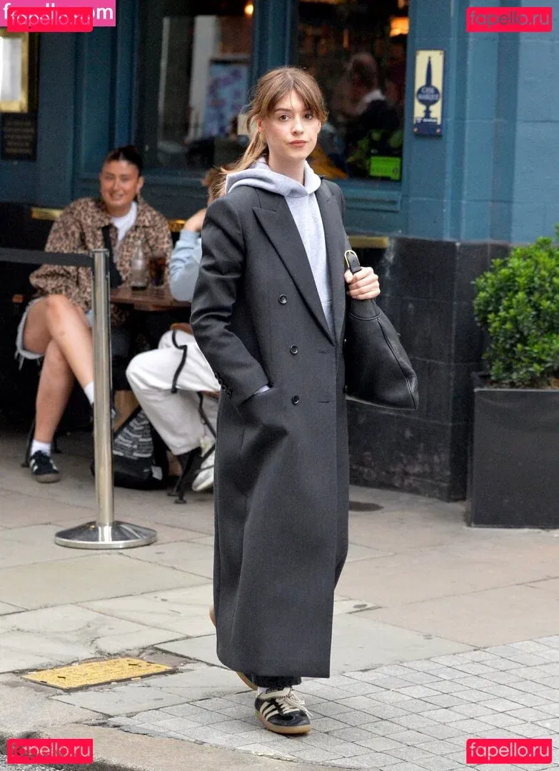 Daisy Edgar-Jones Onlyfans Photo Gallery 