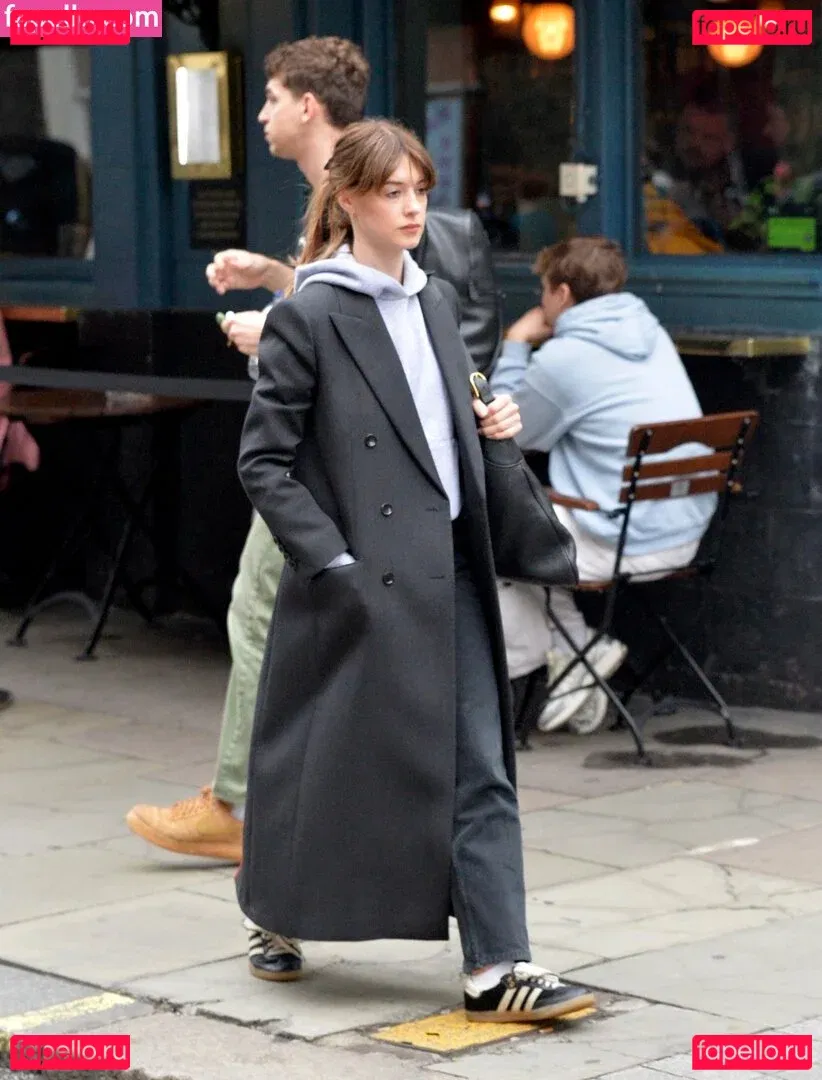 Daisy Edgar-Jones Onlyfans Photo Gallery 