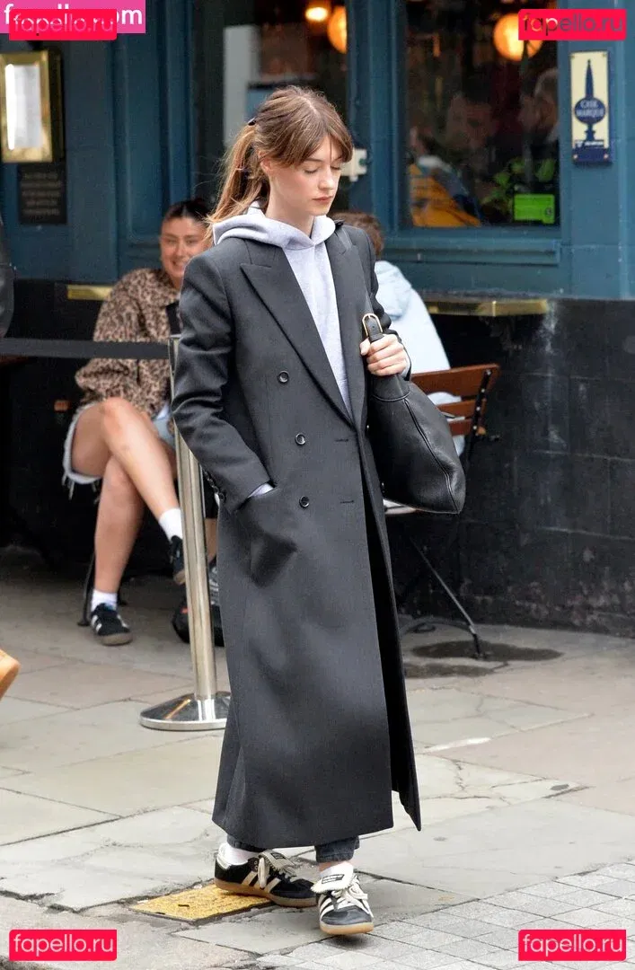 Daisy Edgar-Jones Onlyfans Photo Gallery 