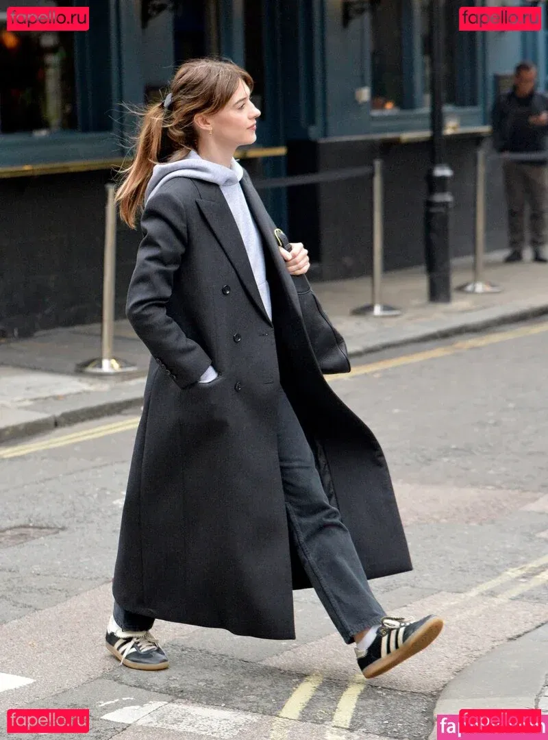 Daisy Edgar-Jones Onlyfans Photo Gallery 