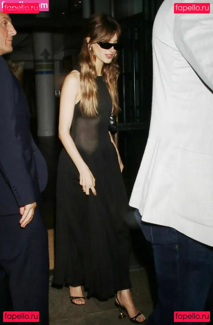 Daisy Edgar-Jones Onlyfans Photo Gallery 