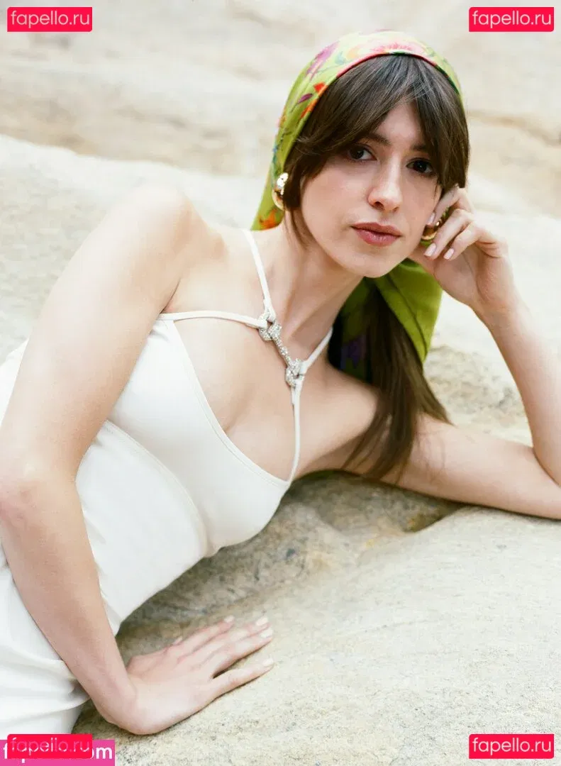 Daisy Edgar-Jones Onlyfans Photo Gallery 