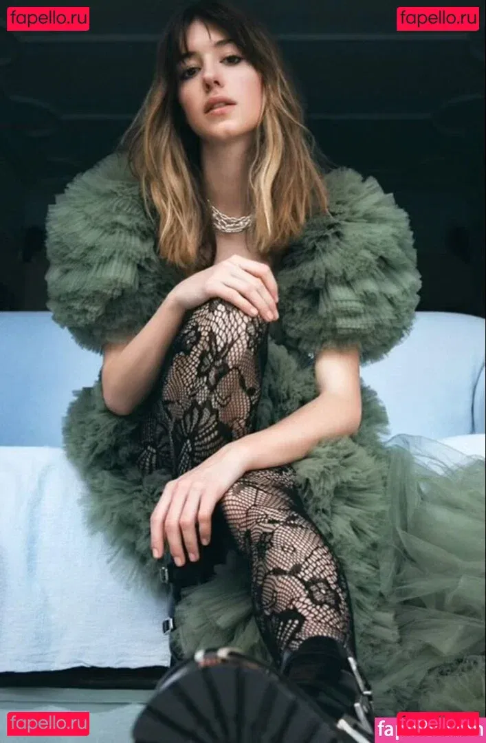 Daisy Edgar-Jones Onlyfans Photo Gallery 