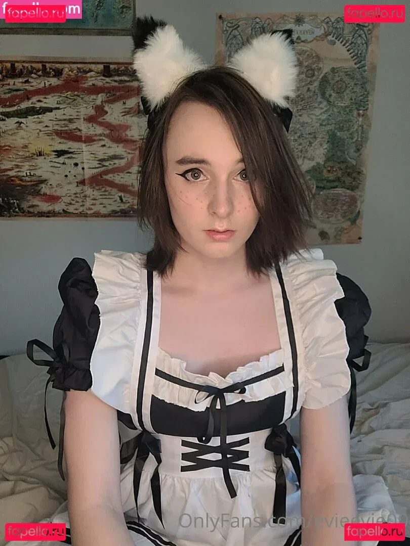 evieevie00 Onlyfans Photo Gallery 