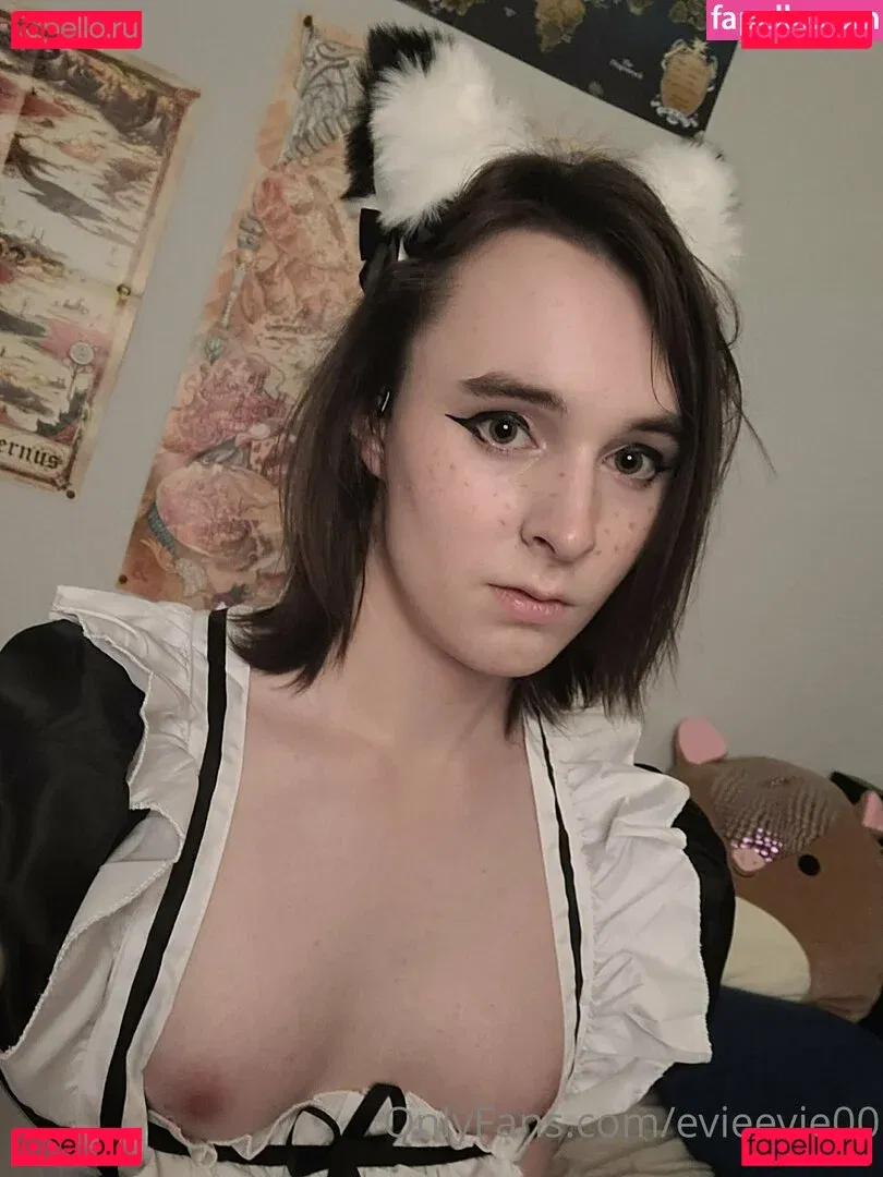 evieevie00 Onlyfans Photo Gallery 