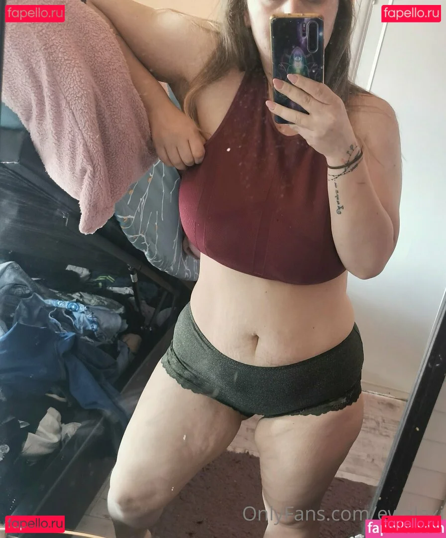 ewalexi Onlyfans Photo Gallery 