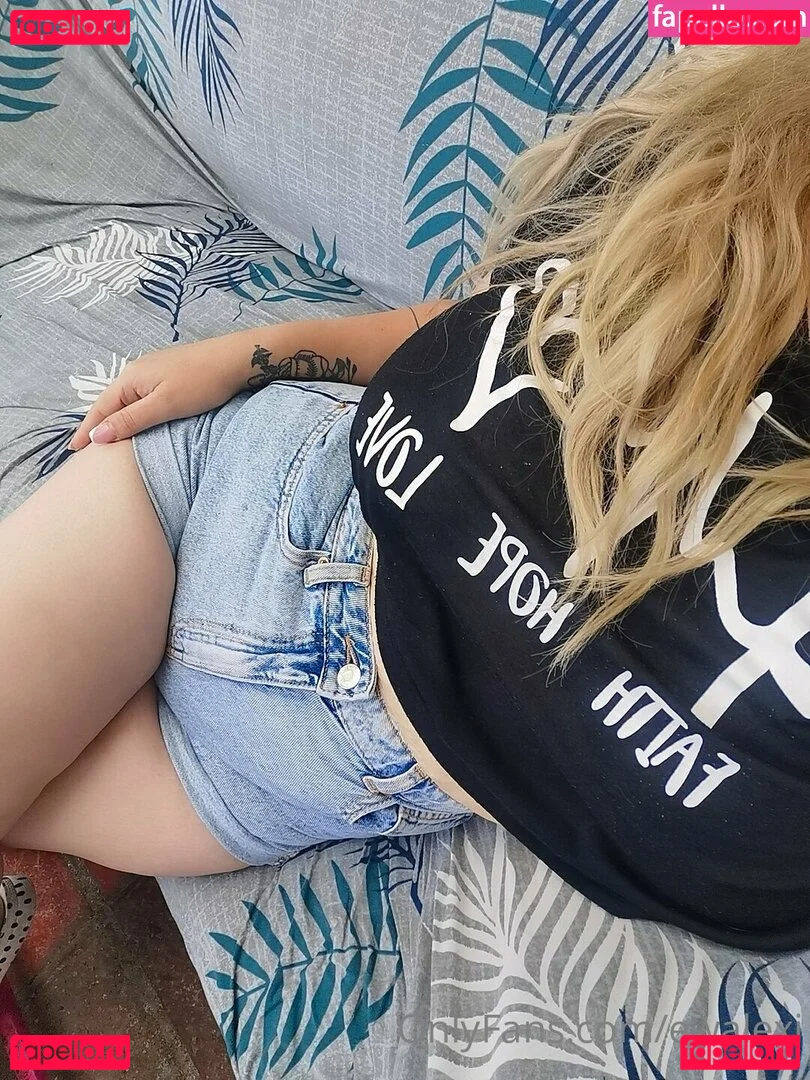 ewalexi Onlyfans Photo Gallery 
