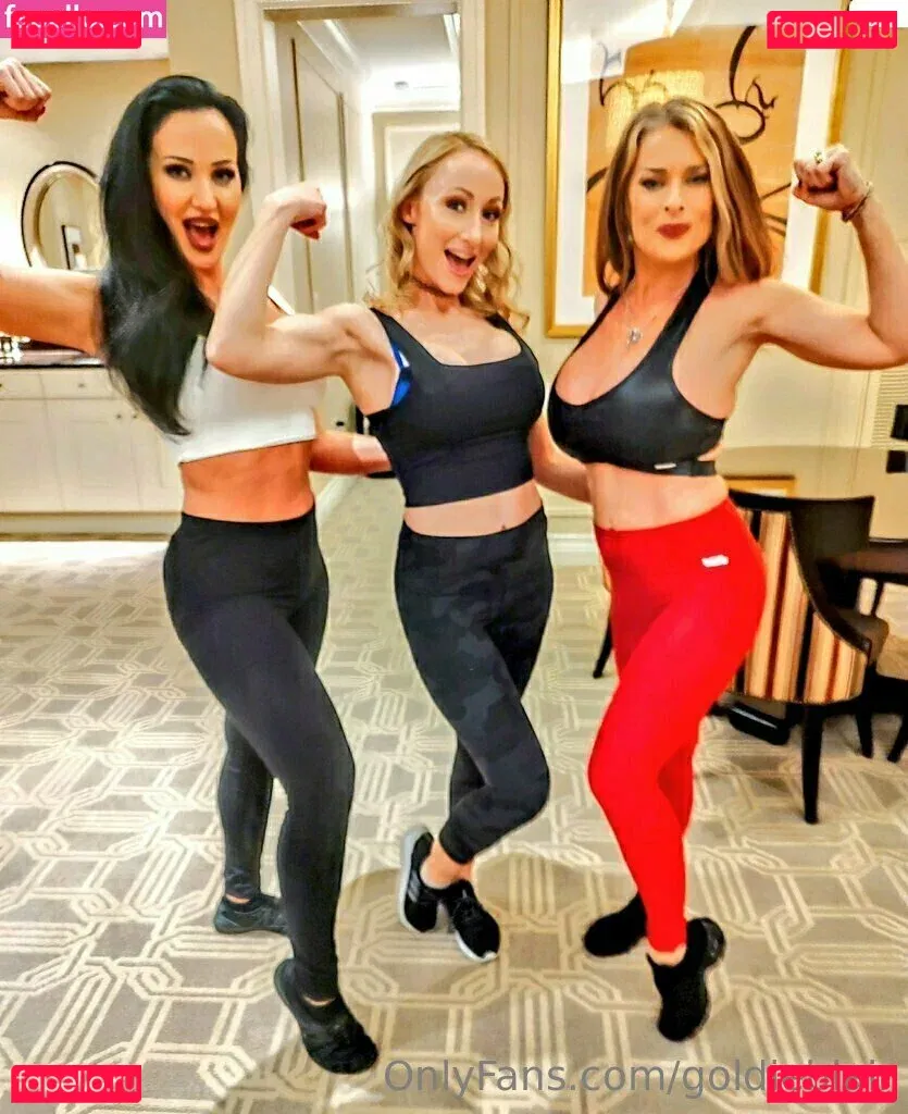 goldieblair Onlyfans Photo Gallery 