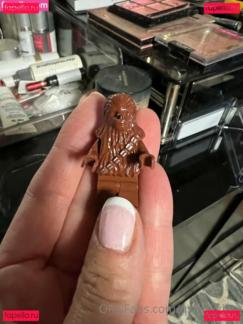 qsladygiant Onlyfans Photo Gallery 