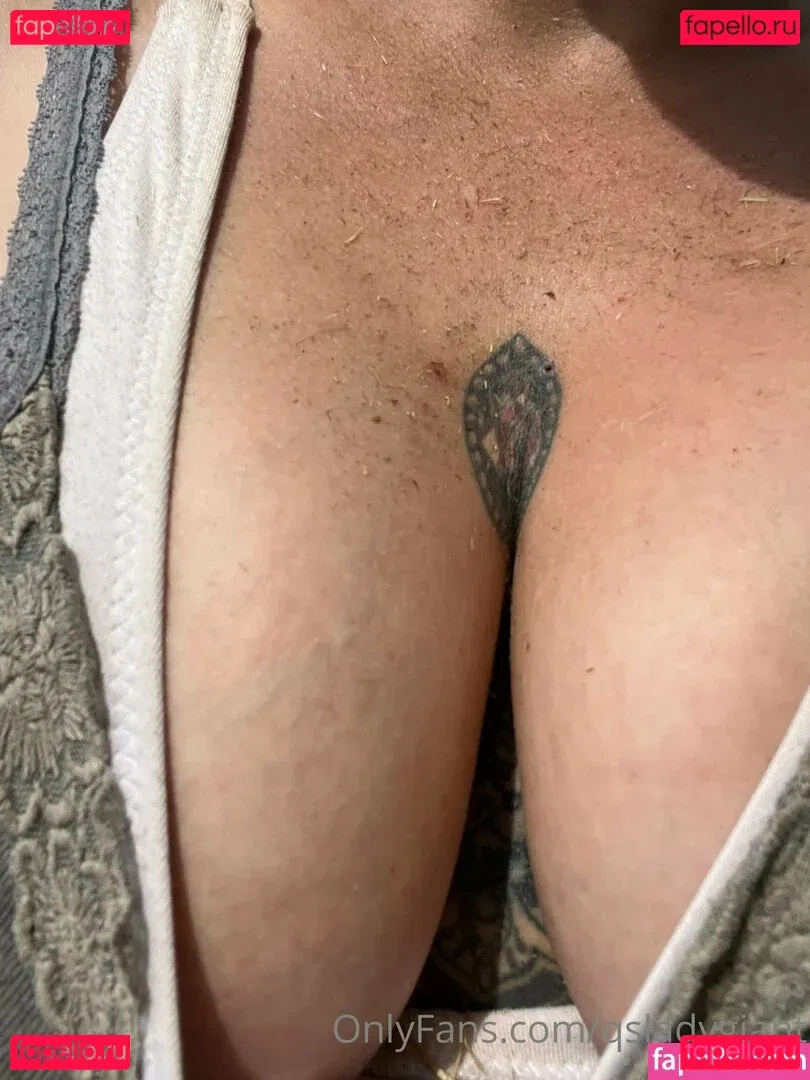 qsladygiant Onlyfans Photo Gallery 