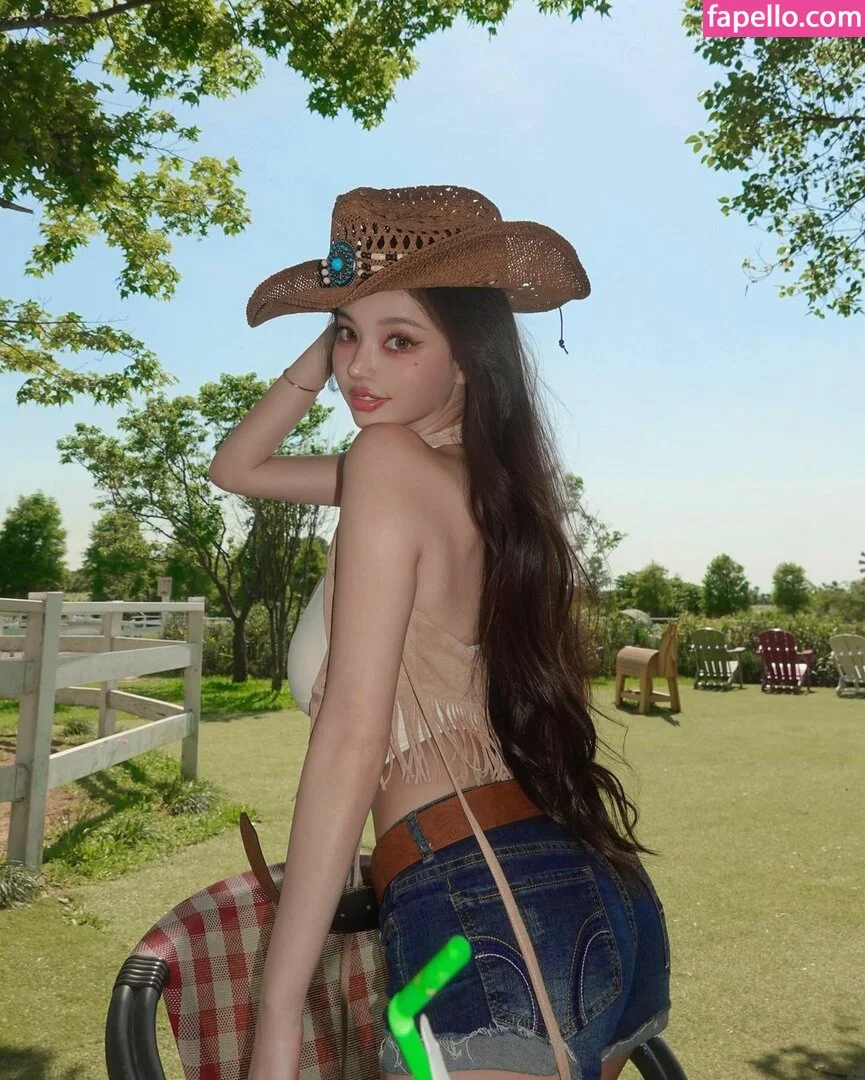 Lovelynnboo Onlyfans Photo Gallery 