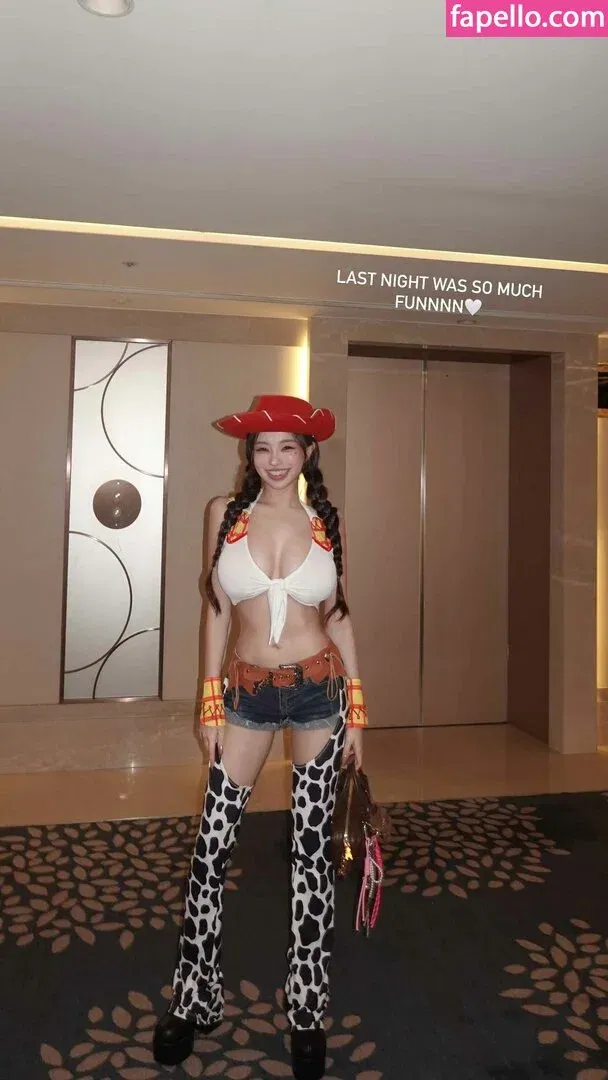 Lovelynnboo Onlyfans Photo Gallery 